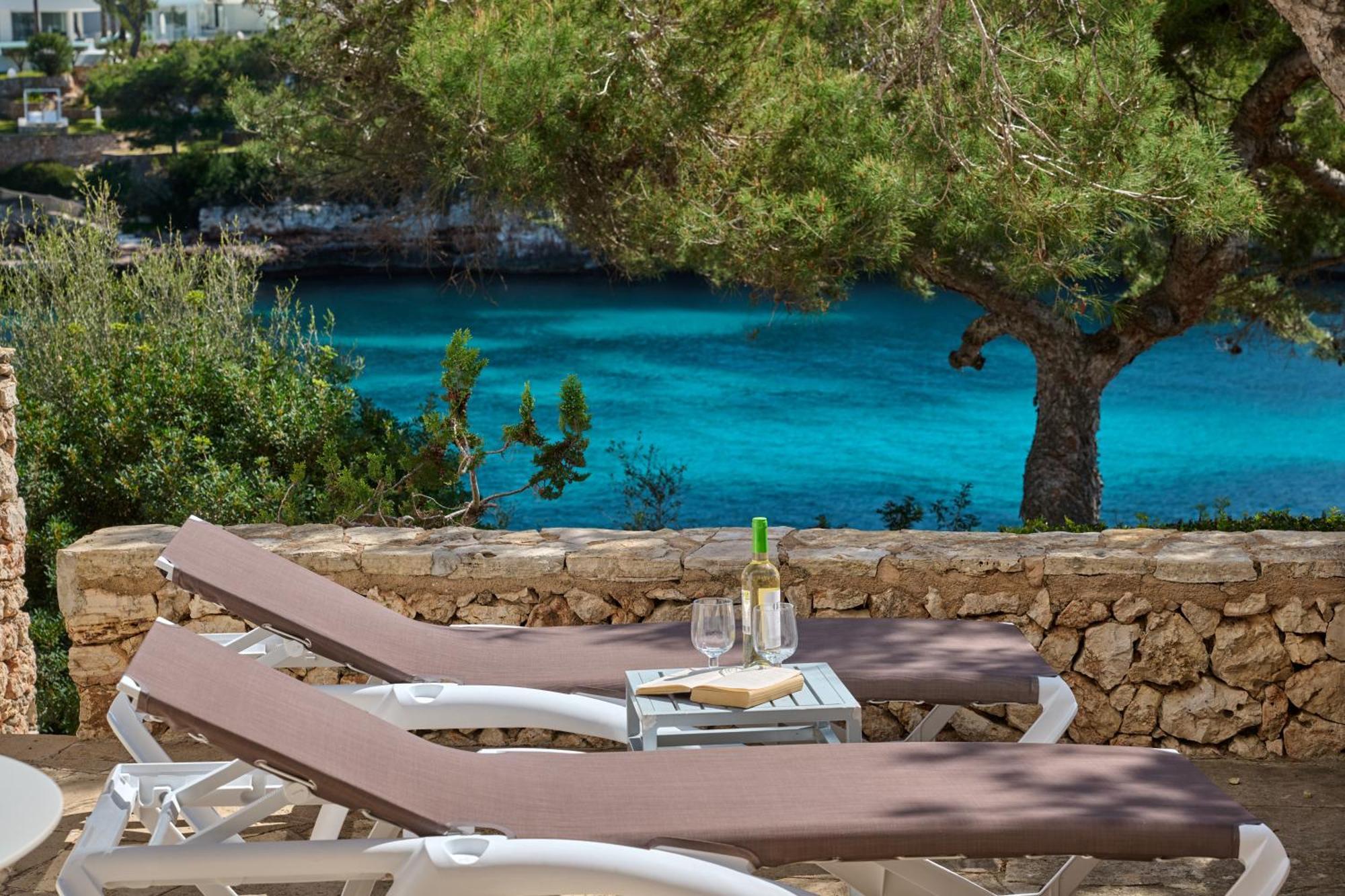 Waterfront Apartment 'Maria'. Pool. Wifi Сантаньи Экстерьер фото